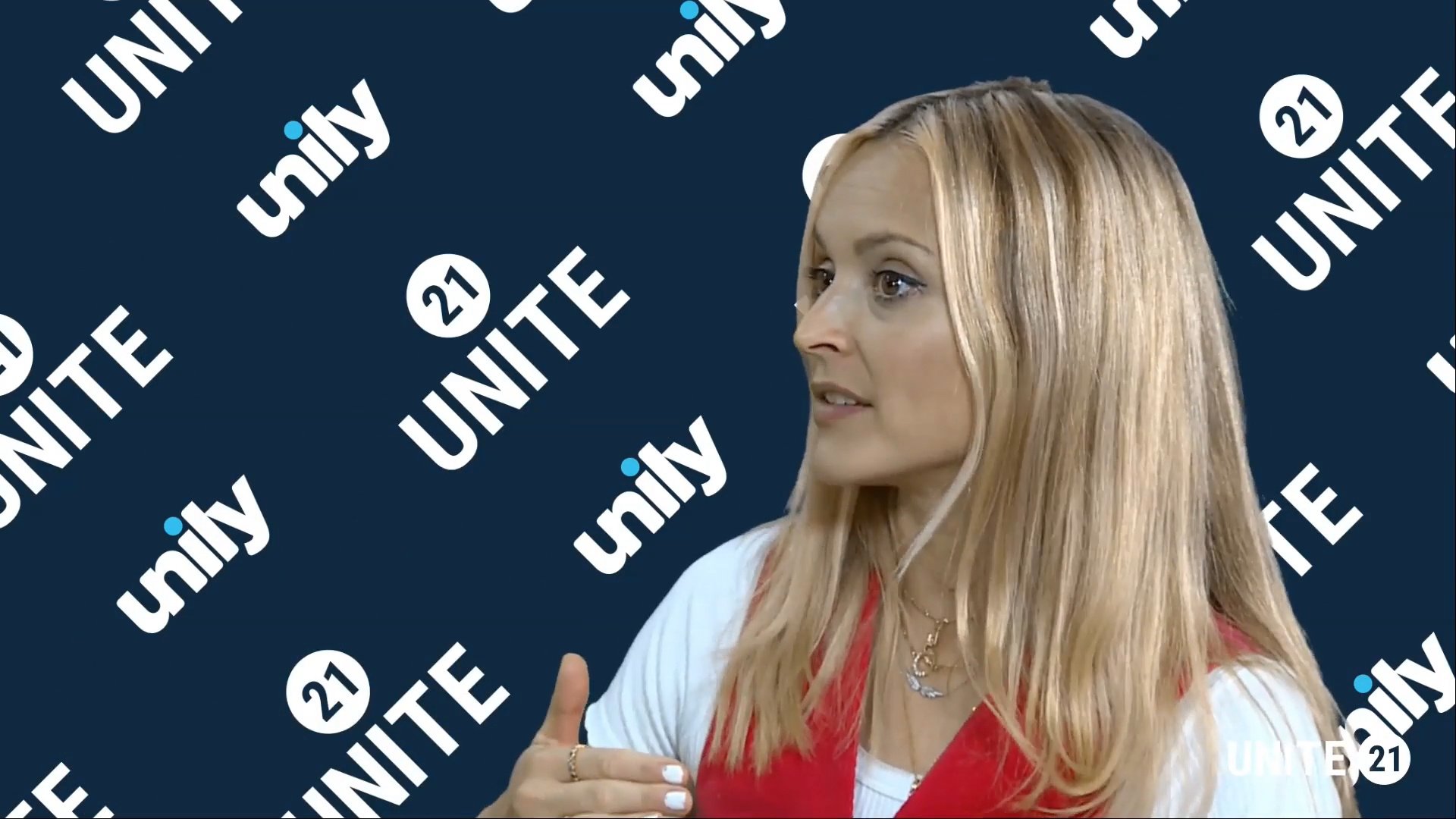 Unite 21 - Fearne's happy workplace with Fearne Cotton